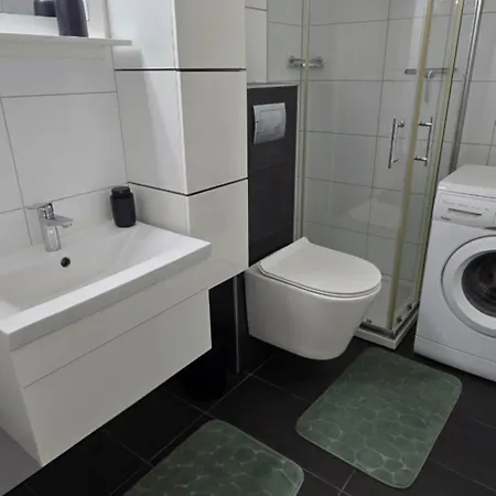 In Neuss Nahe Apartament